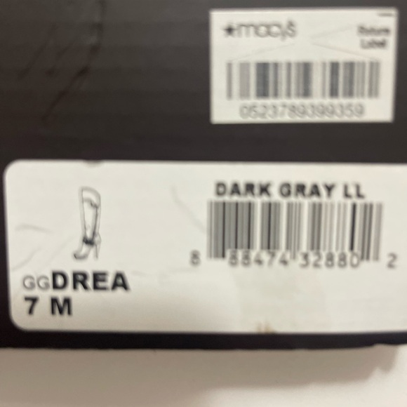 New Guess knee high boots - Picture 3 of 3